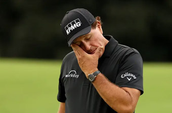 Casino Review The American golfer, Phil Mickelson has accumulated over $40 million in gambling losses.